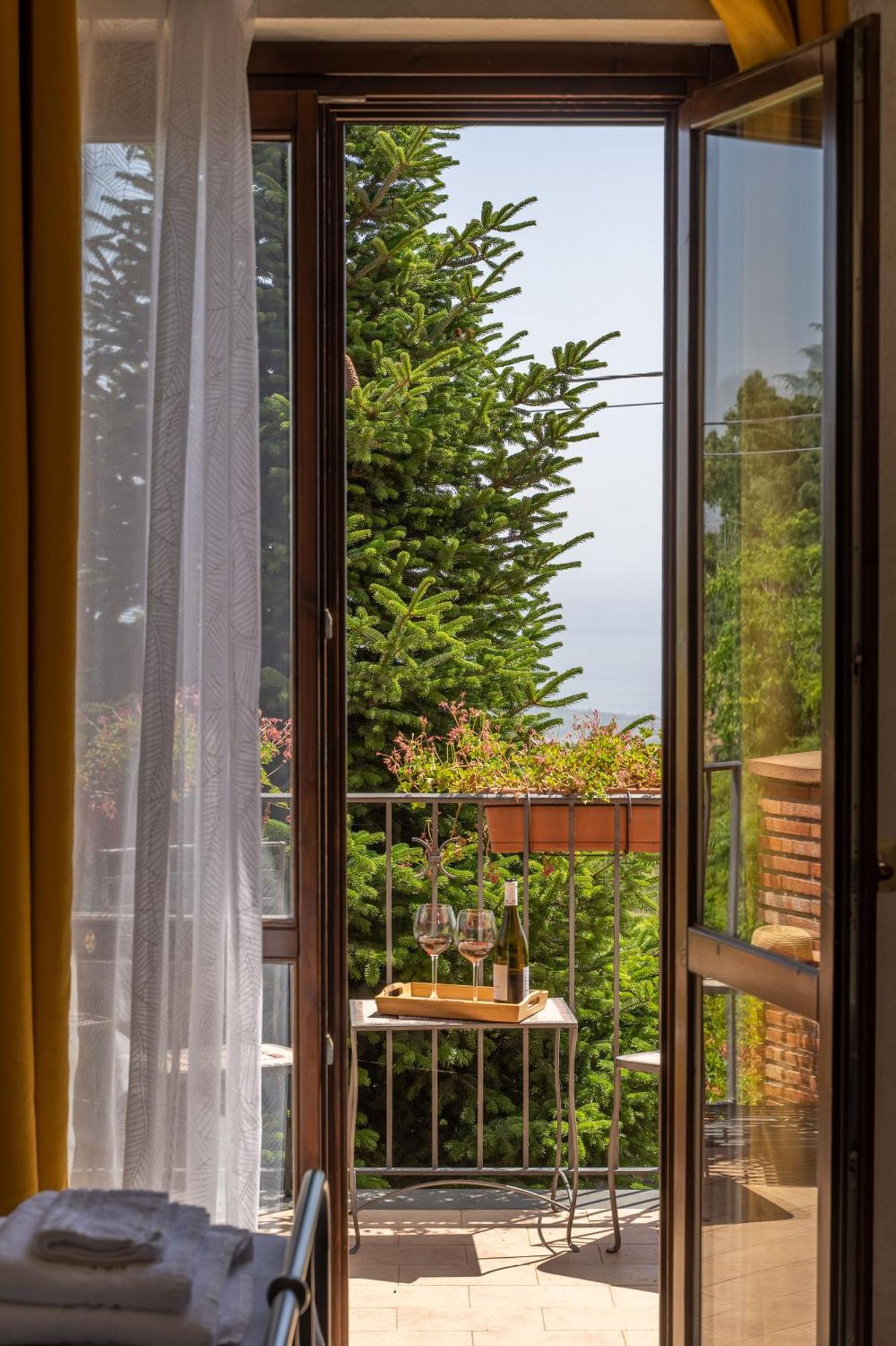 Etna Sunshine Rent Rooms Puntalazzo Екстериор снимка